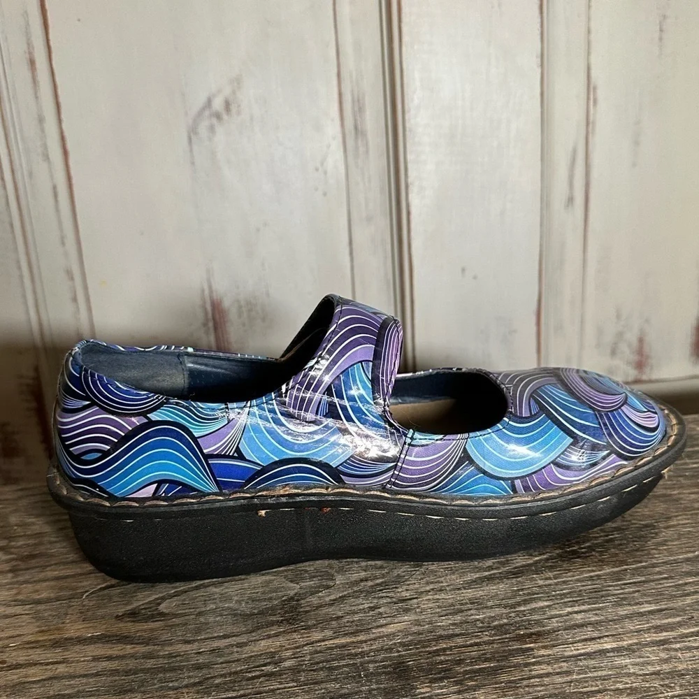 Ingaro Mary Jane Loafers Women's 6.5 Blue Faux Leather psychedelic swirl nurse - Picture 5 of 8